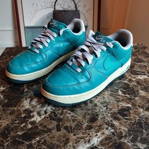 Size 9 Teal Air Force 1s